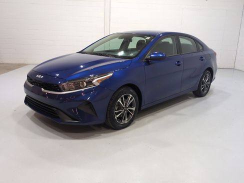 Certified 2024 Kia Forte LXS FWD image 7