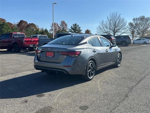 New 2025 Nissan Sentra SV image 4