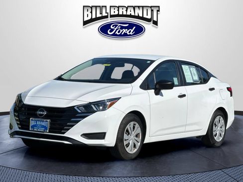 Used 2024 Nissan Versa S FWD image 7