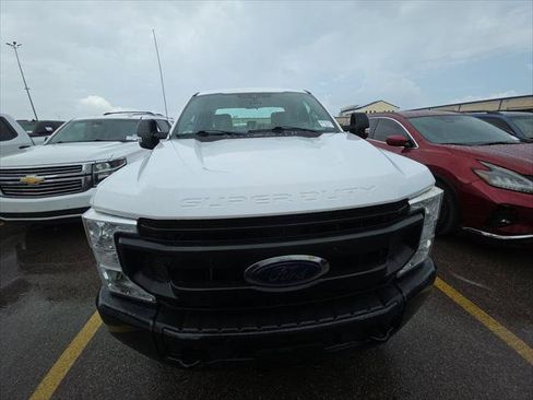 Used 2020 Ford F250 XL w/ Power Equipment Group RWD image 3
