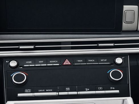 Used 2025 Hyundai Santa Fe SEL FWD image 16