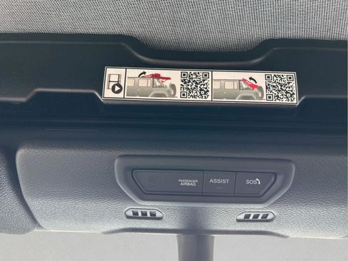 Used 2023 Jeep Wrangler Unlimited Sahara w/ Cold Weather Group image 33