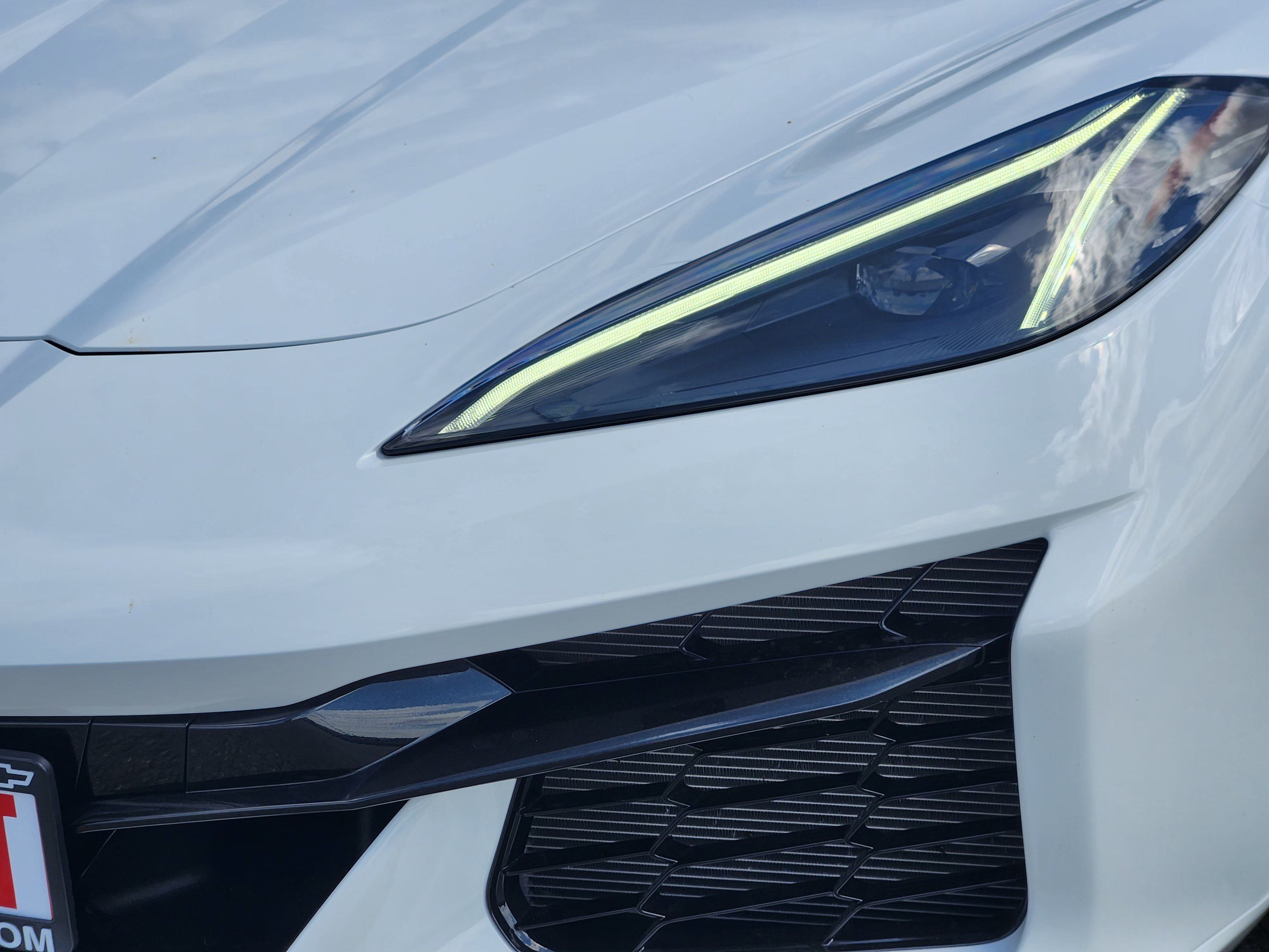 Used 2025 Chevrolet Corvette Z06 RWD image 8
