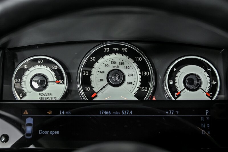 Used 2015 Rolls-Royce Wraith RWD image 28
