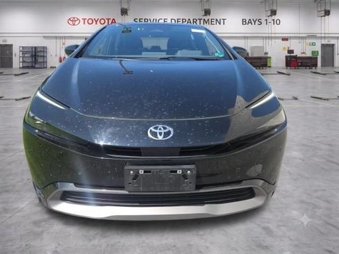 Used 2024 Toyota Prius XLE AWD/4WD image 3