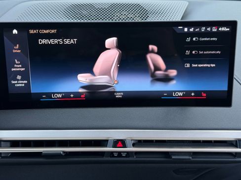 Used 2022 BMW iX xDrive50 w/ Sport Package image 32