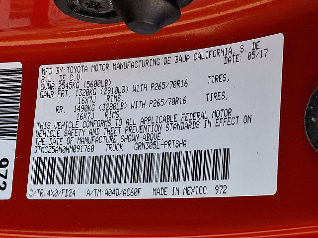 Used 2017 Toyota Tacoma TRD Off-Road w/ Tow Package (A/T) AWD/4WD image 26