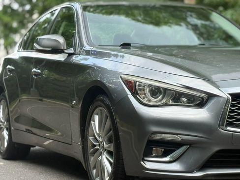 Used 2018 INFINITI Q50 Luxe w/ Essential Package (3.0T Luxe) AWD/4WD image 3