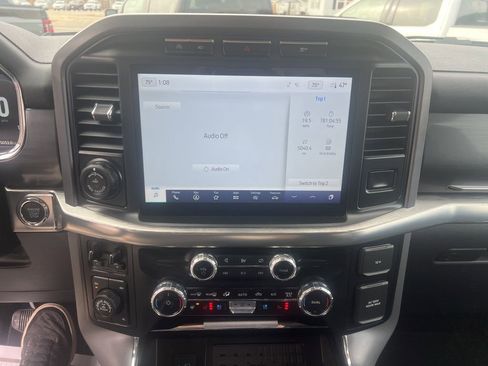 Used 2023 Ford F150 Lariat w/ Trailer Tow Package image 13