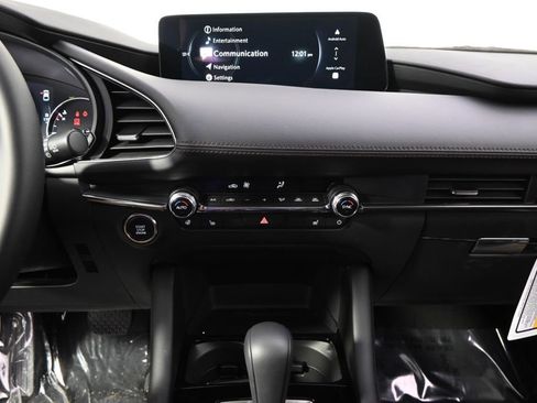 New 2026 MAZDA MAZDA3 Hatchback w/Premium Plus Pkg AWD/4WD image 26