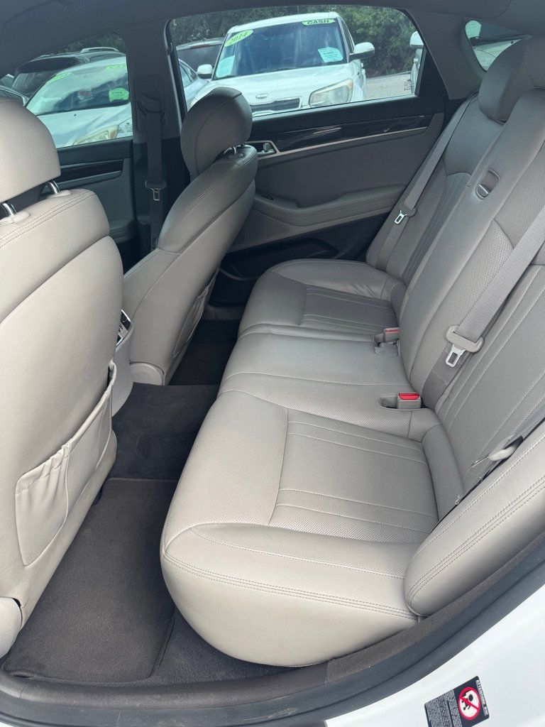 Used 2016 Hyundai Genesis 3.8 RWD image 13