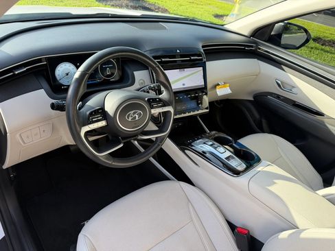 Used 2023 Hyundai Tucson Limited w/ Winter Package FWD image 8