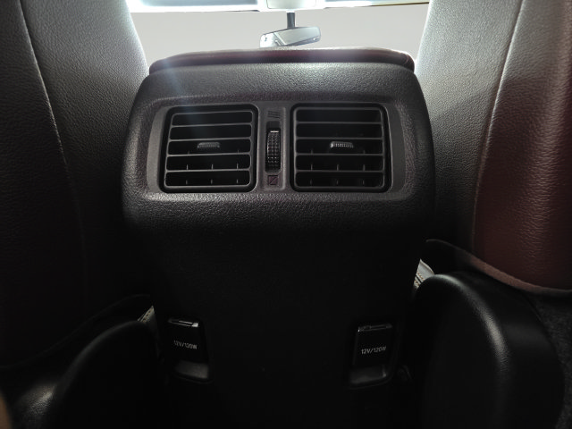 Used 2015 Toyota 4Runner Limited w/ Four Season Floor Mat Package AWD/4WD image 28