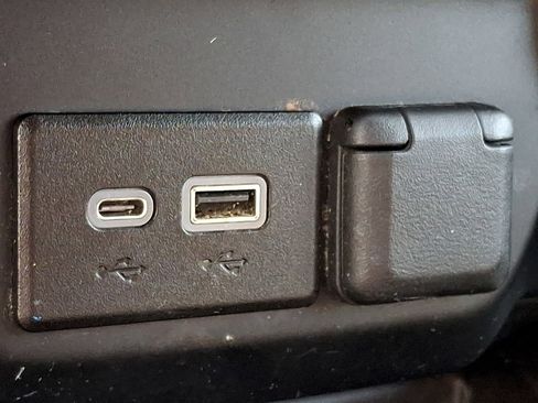 Used 2022 Chevrolet Silverado 1500 RST w/ Safety Package image 22