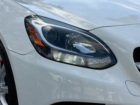 Used 2019 Mercedes-Benz SLC 300 image 30