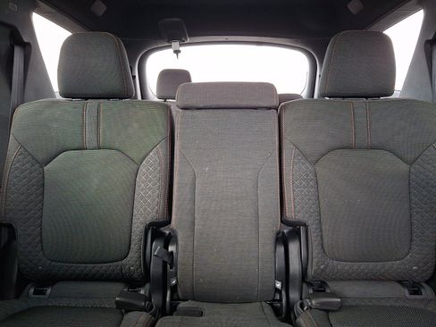 Used 2025 Honda Pilot Sport image 15
