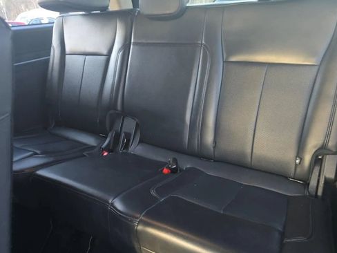 Used 2024 Ford Expedition Max XLT image 7