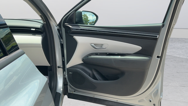 Used 2024 Hyundai Tucson Limited FWD image 23