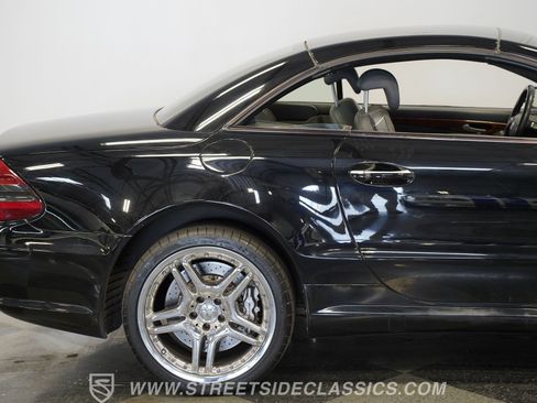 Used 2005 Mercedes-Benz SL 65 AMG image 28