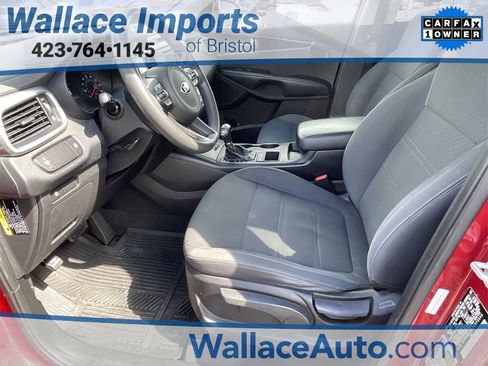 Used 2018 Kia Sorento LX image 9