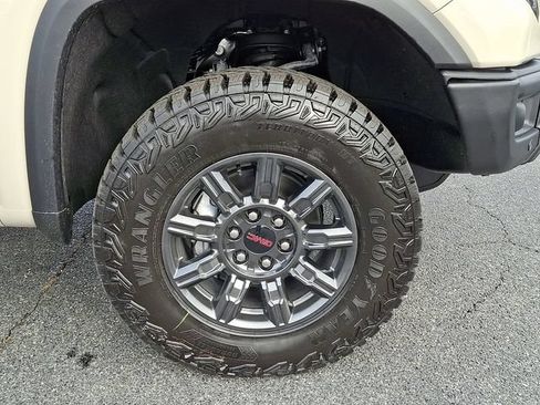 New 2026 GMC Sierra 1500 AT4X AWD/4WD image 6