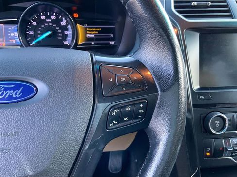 Used 2016 Ford Explorer XLT w/ Equipment Group 202A image 23