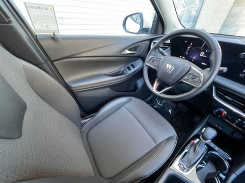 Used 2025 Buick Encore GX Preferred image 34