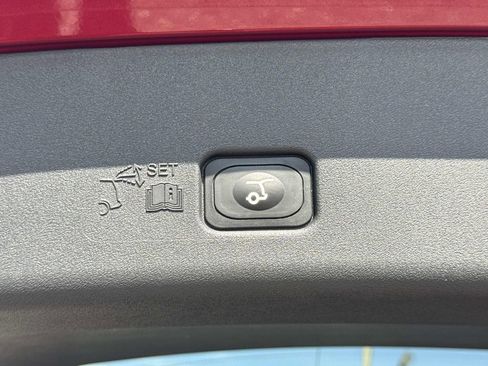 Certified 2024 Lincoln Nautilus Reserve w/ Equipment Group 202A AWD/4WD image 12