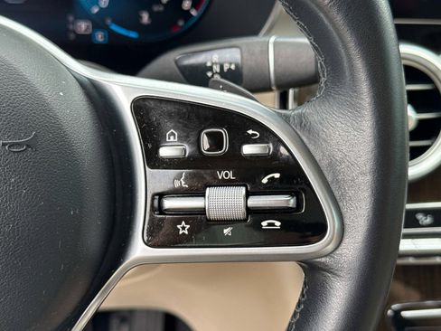 Used 2020 Mercedes-Benz GLC 300 image 31