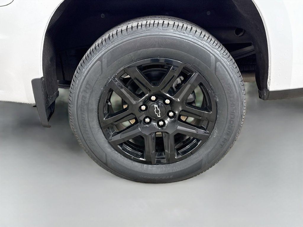 Used 2024 Chevrolet Silverado 1500 RST AWD/4WD image 31