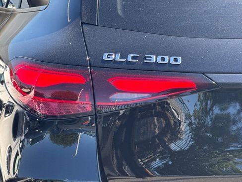 Certified 2025 Mercedes-Benz GLC 300 image 33