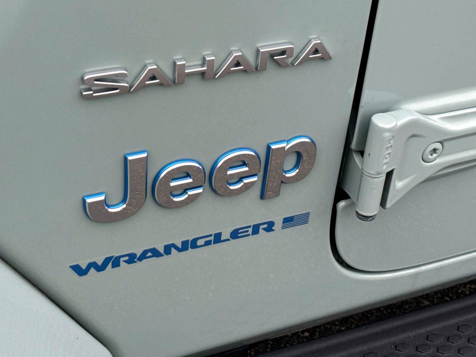 Used 2023 Jeep Wrangler Unlimited Sahara w/ Cold Weather Group AWD/4WD image 6
