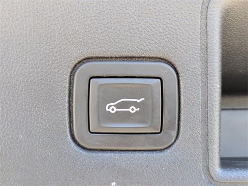 Used 2019 GMC Terrain SLT w/ Preferred Package image 13