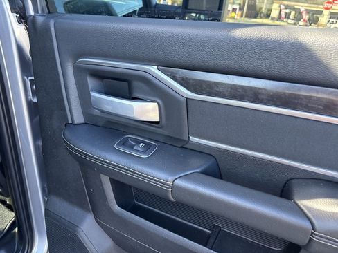 Used 2024 RAM 2500 Big Horn w/ Night Edition image 33