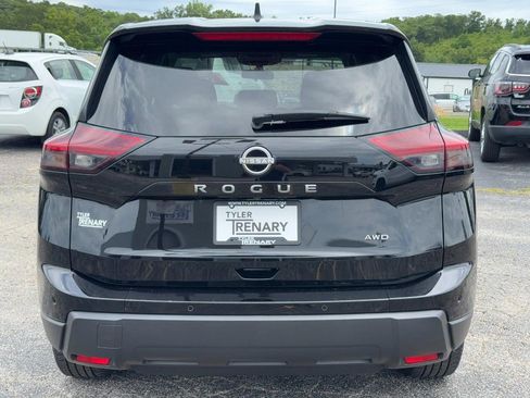 Used 2024 Nissan Rogue S AWD/4WD image 5
