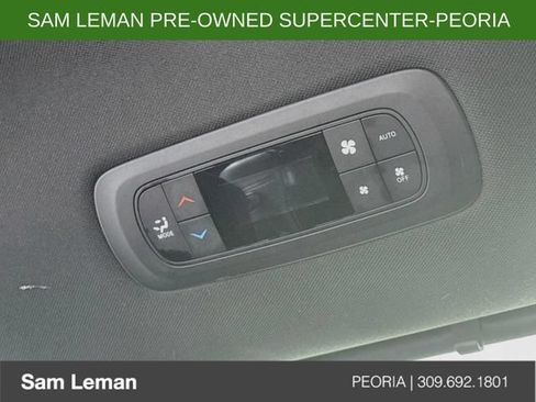 Used 2025 Chrysler Pacifica Select FWD image 23