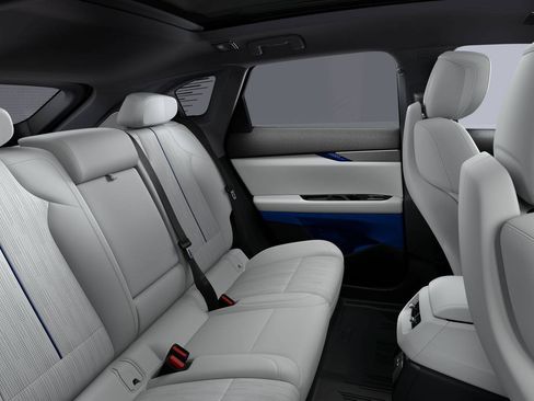 New 2025 Cadillac Optiq Sport 2 w/ LPO, Floor Liner Package AWD/4WD image 44