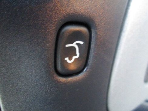 Used 2014 Jeep Cherokee Limited w/ Luxury Group image 13