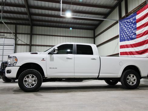 Used 2022 RAM 3500 Laramie w/ Body Color Bumper Group AWD/4WD image 5