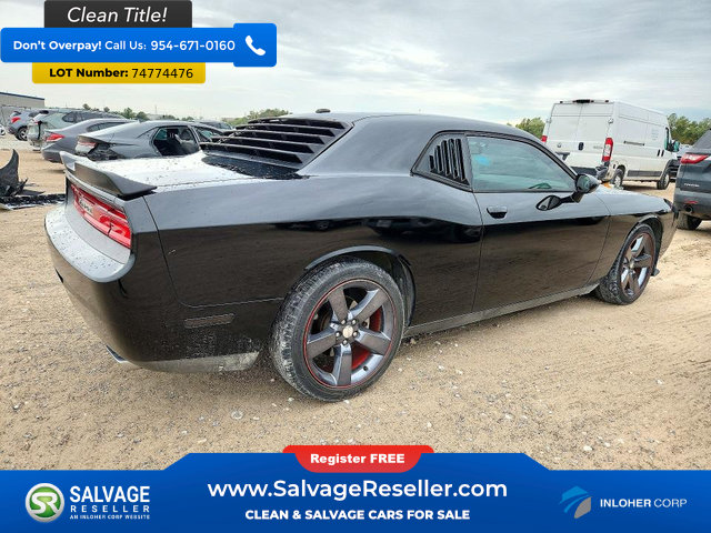 Used 2012 Dodge Challenger SXT RWD image 4