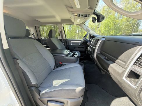 Used 2023 RAM 1500 Classic SLT w/ Protection Group AWD/4WD image 19