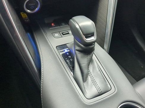 Certified 2023 Toyota Venza XLE image 13