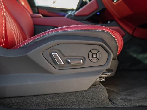 Used 2024 Lamborghini Urus S image 40