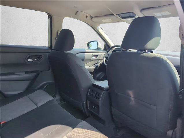 Used 2024 Nissan Rogue SV AWD/4WD image 29