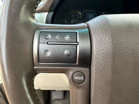 Used 2011 Lexus GX 460 w/ Comfort Plus Pkg AWD/4WD image 40