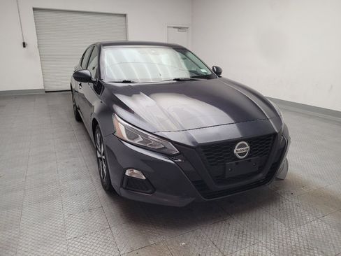Used 2021 Nissan Altima 2.5 SV FWD image 14
