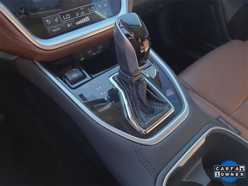 Used 2022 Subaru Outback Touring w/ Popular Package #2 image 29