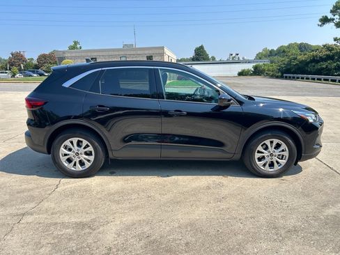Used 2024 Ford Escape Active w/ Tech Pack #2 FWD image 6