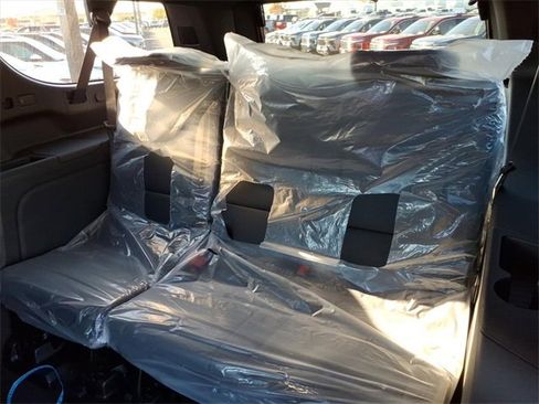 New 2026 Chevrolet Suburban High Country image 10