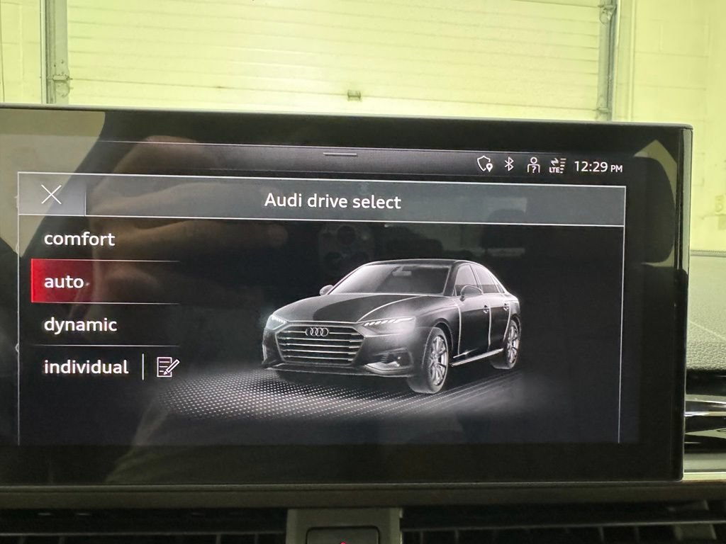Used 2023 Audi A4 2.0T Premium w/ Convenience Package AWD/4WD image 25